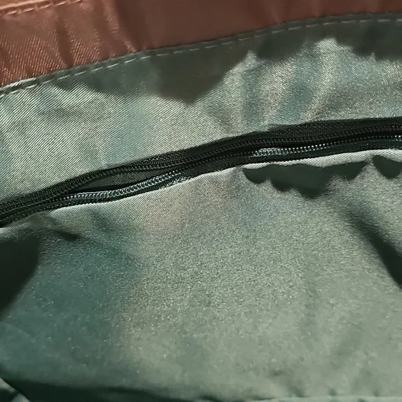 Travelon Crossbody Bag Like New Condition - Picture 12 of 13